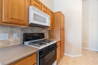 Photo #5: 2225754 Listing 