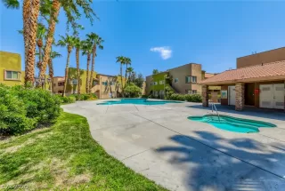 Photo #4: 2225778 Listing