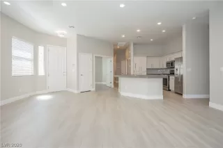 Photo #6: 2225810 Listing