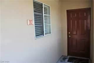 Photo #5: 2225839 Listing