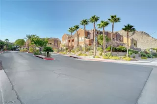 Photo #2: 2225870 Listing