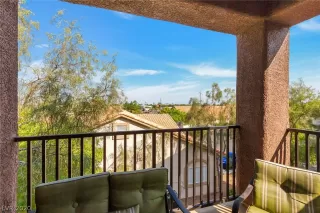 Photo #2: 2225886 Listing