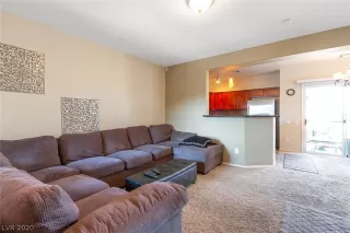 Photo #3: 2225886 Listing