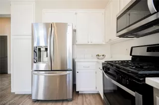 Photo #2: 2225896 Listing 