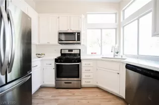 Photo #3: 2225896 Listing 