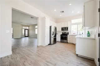 Photo #4: 2225896 Listing 