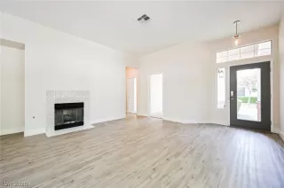 Photo #5: 2225896 Listing 