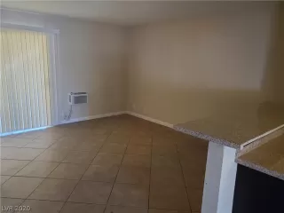 Photo #3: 2225902 Listing