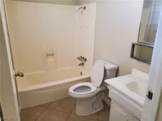 Photo #5: 2225902 Listing