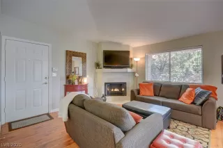 Photo #3: 2225912 Listing