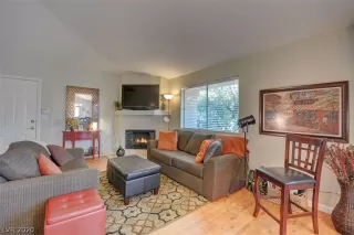 Photo #4: 2225912 Listing