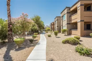 Photo #3: 2225937 Listing