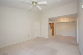 Photo #5: 2225937 Listing