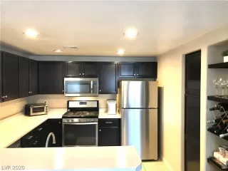 Photo #6: 2225940 Listing