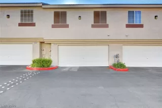 Photo #2: 2225970 Listing