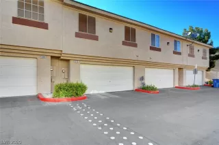 Photo #3: 2225970 Listing