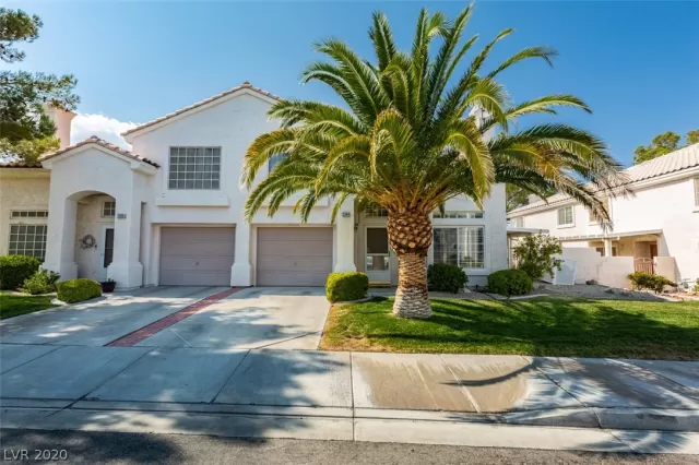 MLS: 2225979 Condo For Sale