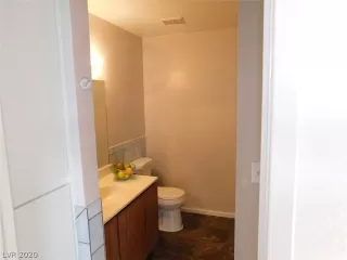 Photo #6: 2225987 Listing