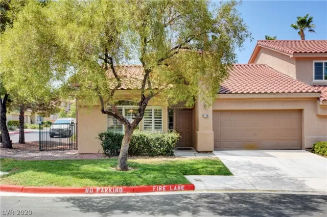 MLS: 2225989 Condo For Sale