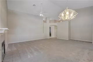 Photo #6: 2225989 Listing 