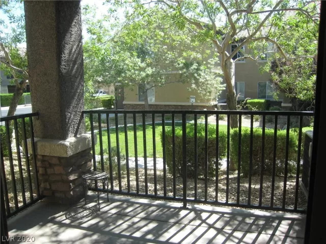 MLS: 2225992 Condo For Sale