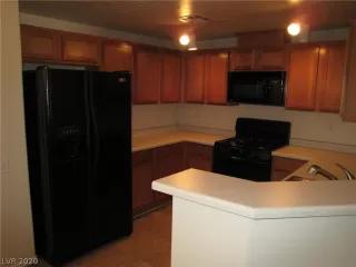 Photo #2: 2225992 Listing