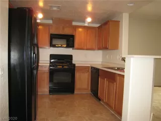 Photo #3: 2225992 Listing