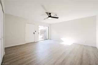 Photo #6: 2226007 Listing 