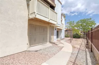 Photo #1: 2226028 Listing