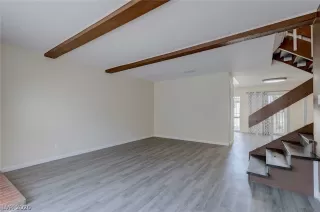 Photo #3: 2226028 Listing