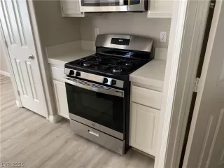 Photo #2: 2226108 Listing 