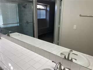 Photo #6: 2226108 Listing 