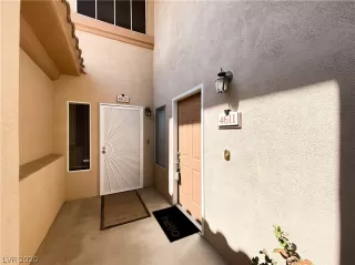 Photo #2: 2226139 Listing