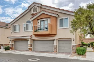 Photo #2: 2226145 Listing