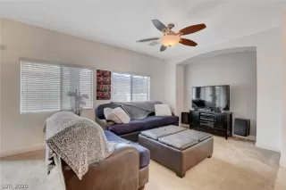 Photo #4: 2226145 Listing