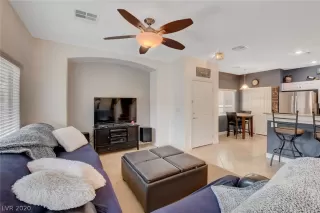 Photo #5: 2226145 Listing