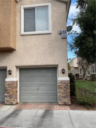 Photo #1: 2226156 Listing