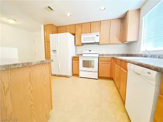 Photo #3: 2226163 Listing 