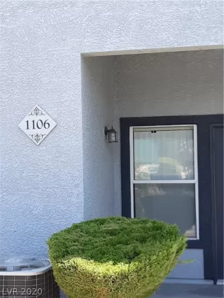 Photo #2: 2226194 Listing