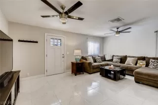 Photo #1: 2226196 Listing