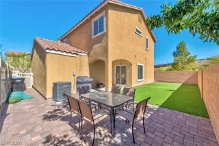 Photo #4: 2226217 Listing