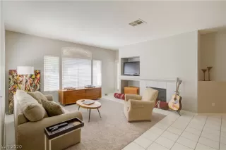 Photo #2: 2226231 Listing