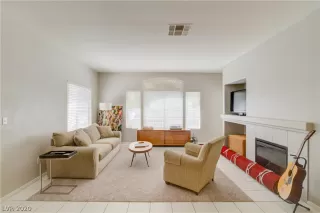 Photo #3: 2226231 Listing