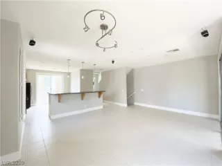 Photo #5: 2226236 Listing