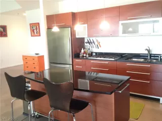 Photo #3: 2226271 Listing