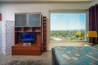 Photo #5: 2226271 Listing