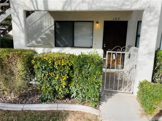 Photo #1: 2226289 Listing