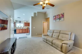 Photo #3: 2226314 Listing