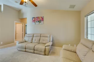 Photo #6: 2226314 Listing