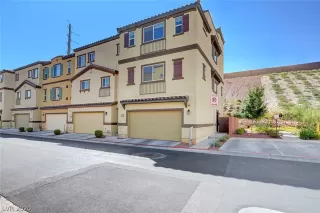 Photo #2: 2226327 Listing